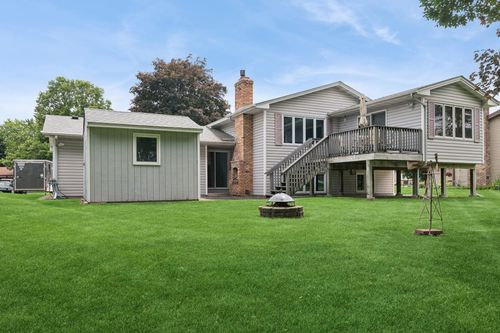 9730 Austin St Ne, Circle Pines, MN, 55014-2406 | Card Image