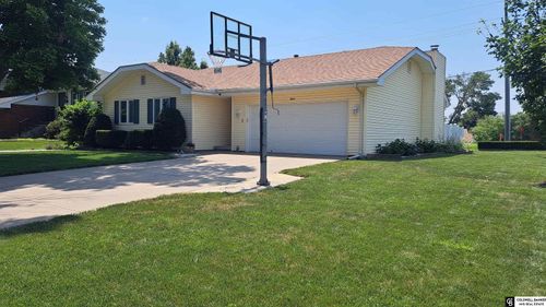 9604 S 24th St, Bellevue, NE, 68147-2540 | Card Image