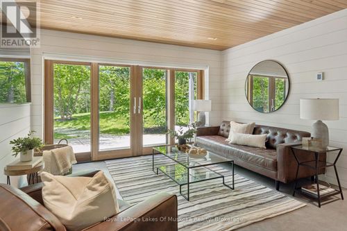 1016 Swift Lane, Algonquin Highlands (Sherborne), ON, P0A1E0 | Card Image