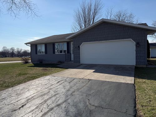 15 Heritage Ln, Fond Du Lac, WI, 54935-4676 | Card Image