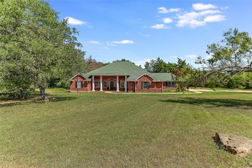741 Knobbs Rd, McDade, TX, 78650-5174 | Card Image
