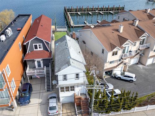 811 W Park Ave, Long Beach, NY, 11561-1617 | Card Image