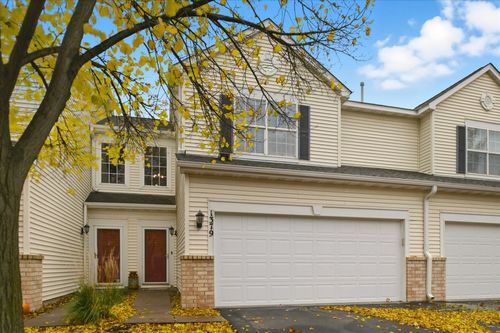 2405-1379 Yorkshire Ln, Shakopee, MN, 55379-7060 | Card Image