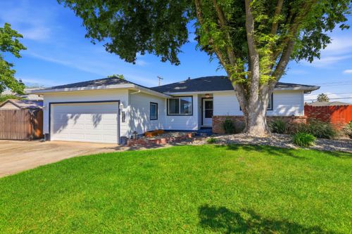 2633 Aramon Dr, Rancho Cordova, CA, 95670-3701 | Card Image