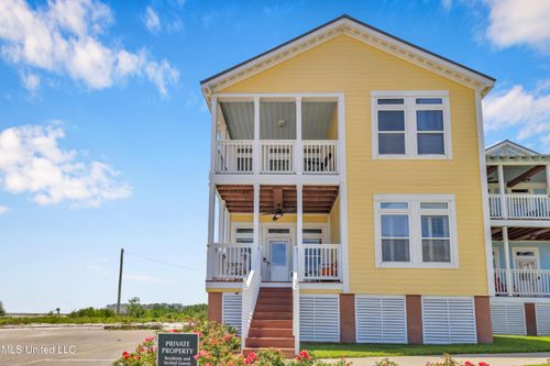 apt-141-1515 E Beach Blvd, Pass Christian, MS, 39571-4906 | Card Image