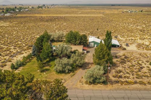 57366 N Rainbow Rd, Christmas Valley, OR, 97641-2536 | Card Image