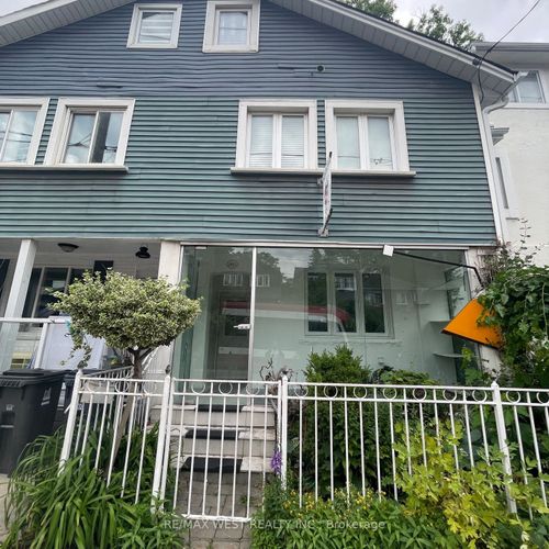 1813 Gerrard St E, Toronto, ON, M4L2B5 | Card Image