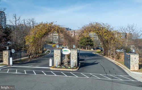 914-19385 Cypress Ridge Ter, LEESBURG, VA, 20176-5169 | Card Image
