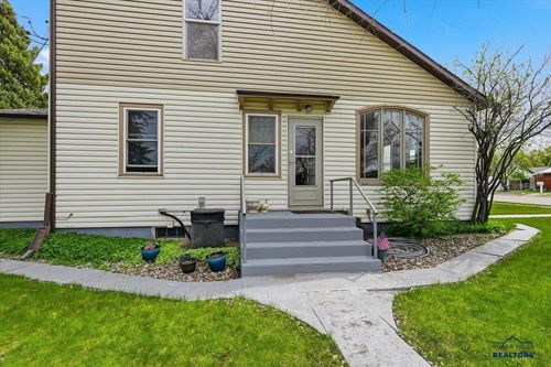 1900 Pine St, Sturgis, SD, 57785-2328 | Card Image