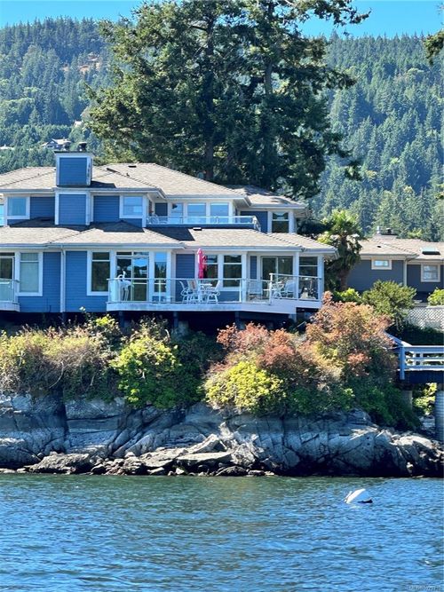 9-111 Fulford-Ganges Rd, Salt Spring Island, BC, V8K2R9 | Card Image