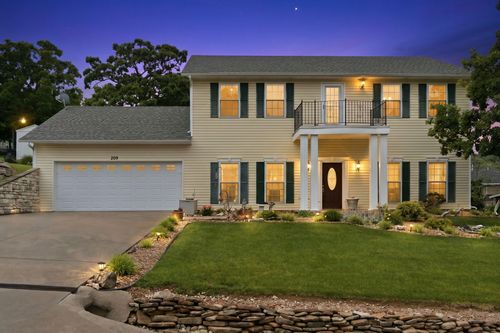 209 N Maple St, Blue Eye, MO, 65611-8305 | Card Image