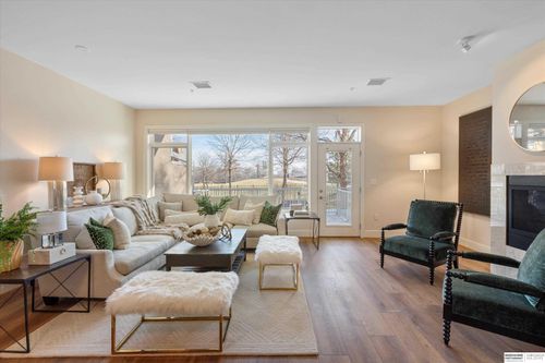 723 Riverfront Dr, Omaha, NE, 68102-4206 | Card Image