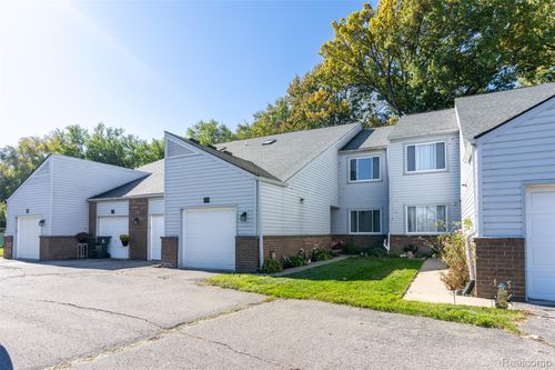 47-737 Clair Pointe Dr Claire Pointe Court W, St Clair Shores, MI, 48081 | Card Image