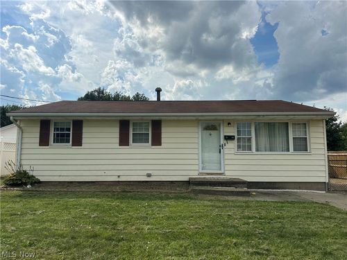3125 Willowrow Ave Ne, Canton, OH, 44705-3864 | Card Image