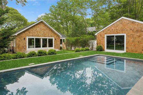 69 Bay View Dr W, Sag Harbor, NY, 11963-2305 | Card Image