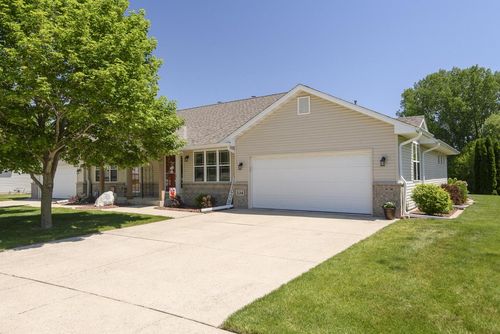 234 Brookside Dr, MAYVILLE, WI, 53050-2822 | Card Image