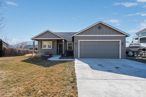 2035 Crab Apple Cir, West Richland, WA, 99353-5090 | Card Image
