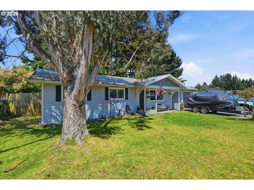 3854 Vista Dr, North Bend, OR, 97459-2471 | Card Image
