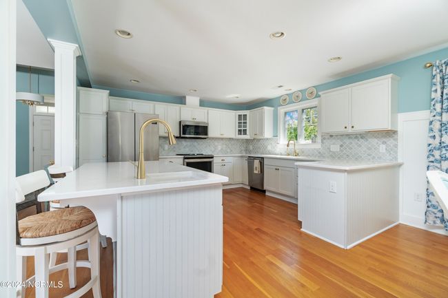 5 West Ct, House other with 6 bedrooms, 5 bathrooms and 1 parking in Pine Knoll Shores NC | Image 26