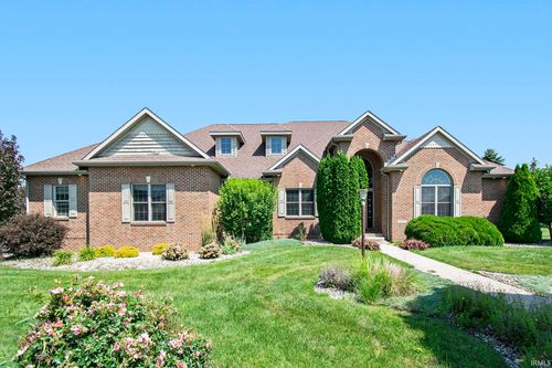 1946 Country Cir S, Nappanee, IN, 46550-8968 | Card Image