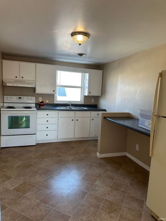 152 W Randolph St, House other with 4 bedrooms, 3 bathrooms and null parking in Nappanee IN | Image 32
