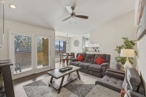 322-1900 Cloisters Dr, Arlington, TX, 76011-2957 | Card Image