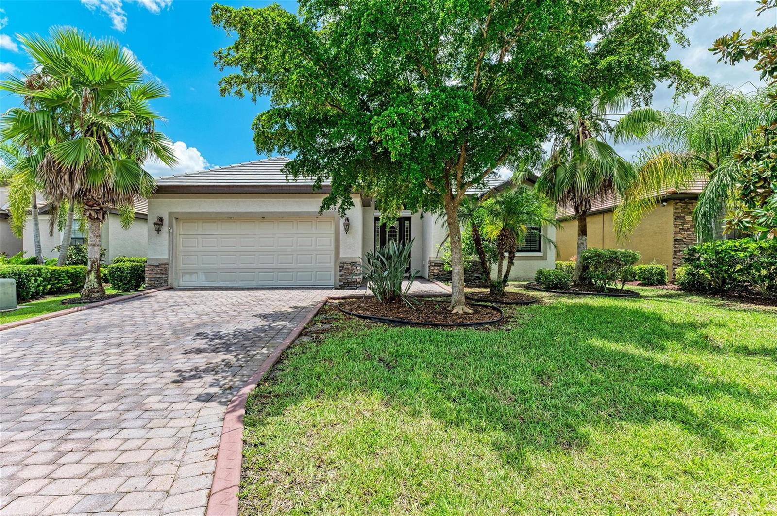 Rio Bella Pl, Bradenton, FL 34201