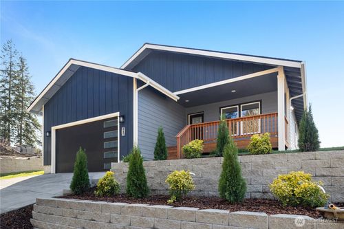 447 Chestnut St, Shelton, WA, 98584-4209 | Card Image