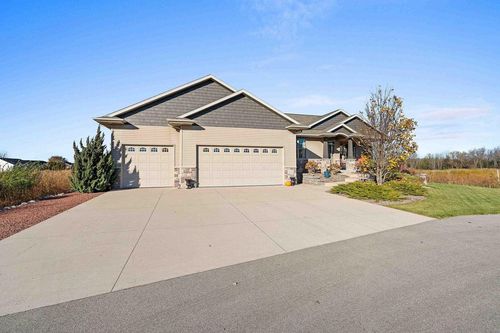 1433 Freedom Court, NEENAH, WI, 54956 | Card Image