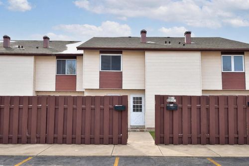 W167N11563 Westminster Court, Germantown, WI, 53022 | Card Image