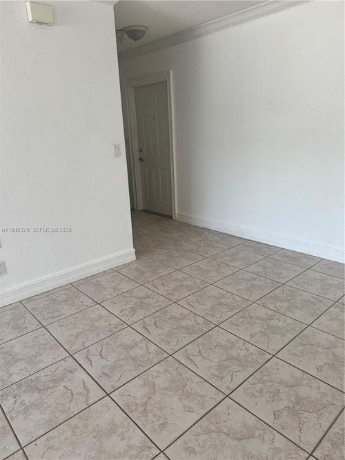 apt-309-7910 Taft St, Pembroke Pines, FL, 33024-5174 | Card Image