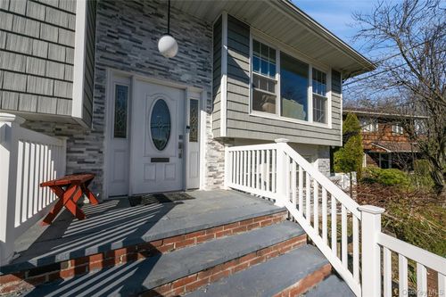 1061 Fordham Ln, Woodmere, NY, 11598-1013 | Card Image