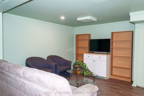 lower-level-6708 Oneil Street, Niagara Falls, ON, L2J1N2 | Card Image