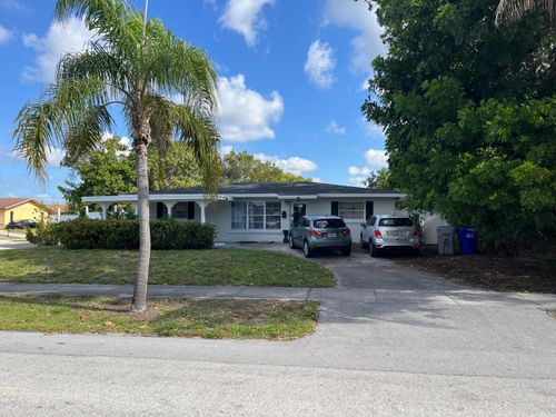 121 Nw 18th St, Pompano Beach, FL, 33060-5260 | Card Image