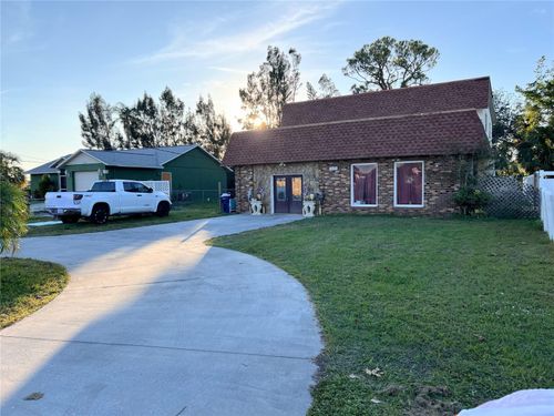 5630 3rd St W, BRADENTON, FL, 34207-3807 | Card Image
