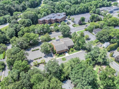 103 Dutch Hill Rd, Orangeburg, NY, 10962-2126 | Card Image