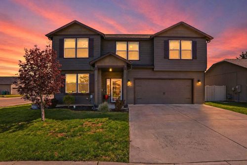 700 Egret Ln, Cheney, WA, 99004-5221 | Card Image