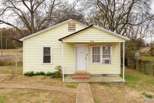 1101 W Montgomery Ave, Sheffield, AL, 35660-5750 | Card Image