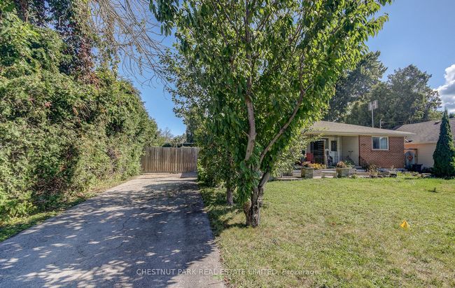 781 3 Rd Ave, House attached with 2 bedrooms, 1 bathrooms and 3 parking in Willow Beach ON | Image 23