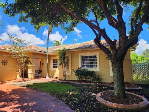 16441 Nw 89th Ct, Miami Lakes, FL, 33018-6142 | Card Image