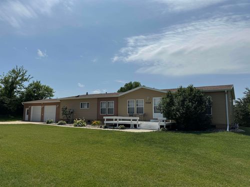 709 6th St, Parkersburg, IA, 50665-1004 | Card Image