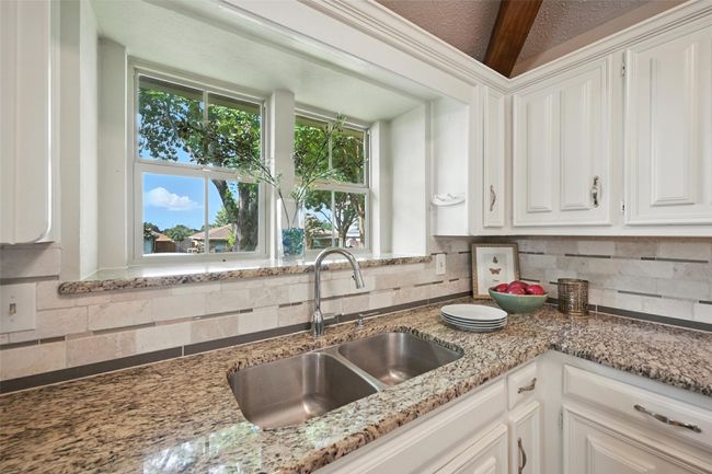 1923 Camden Way, House other with 3 bedrooms, 2 bathrooms and null parking in Carrollton TX | Image 9