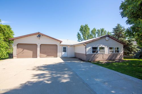 1112 Sunflower Ln, Hazen, ND, 58545-4011 | Card Image