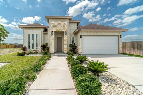 2413 N Gaytan Ave, Edinburg, TX, 78542-8023 | Card Image