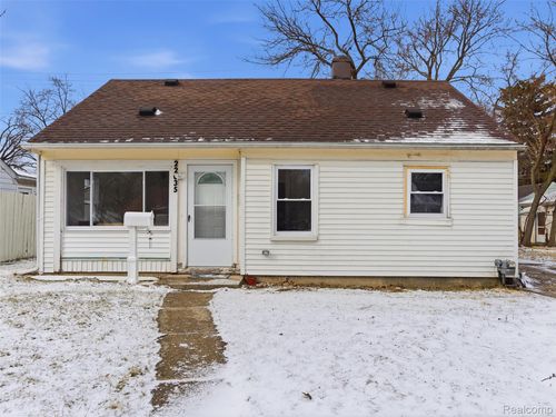 22035 Scotia Rd, Oak Park, MI, 48237-2942 | Card Image