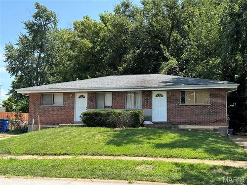 4526 Country Ln, Saint Ann, MO, 63074-1231 | Card Image