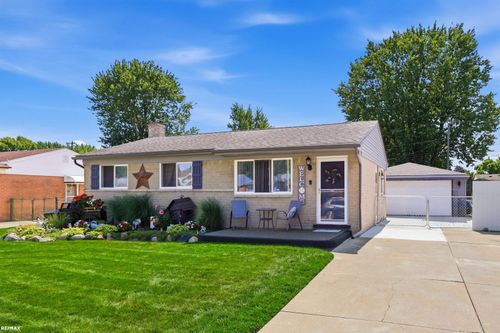 18016 Fairwood Dr, Clinton Township, MI, 48035-2433 | Card Image