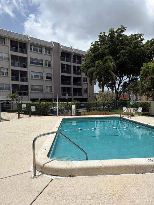 315-505 Spencer Dr, West Palm Beach, FL, 33409-3678 | Card Image