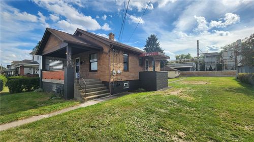 4611 5th Ave, Beaver Falls, PA, 15010-3319 | Card Image