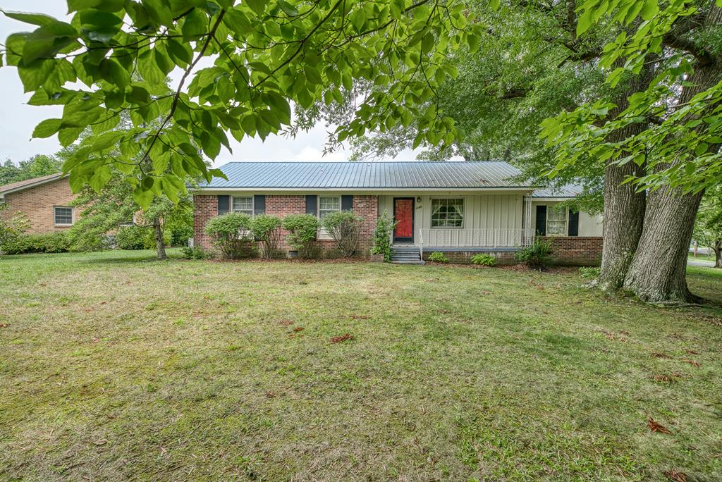 Circle Dr, Cookeville, TN 38501